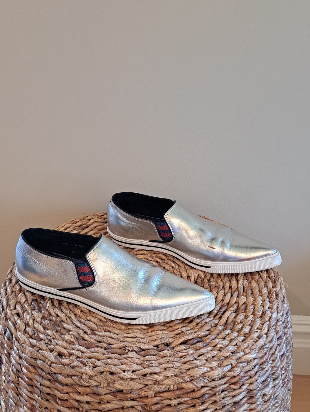 Marc Jacobs Womens Delancey Metallic Silver Leather Point Toe Loafer Sneakers 37